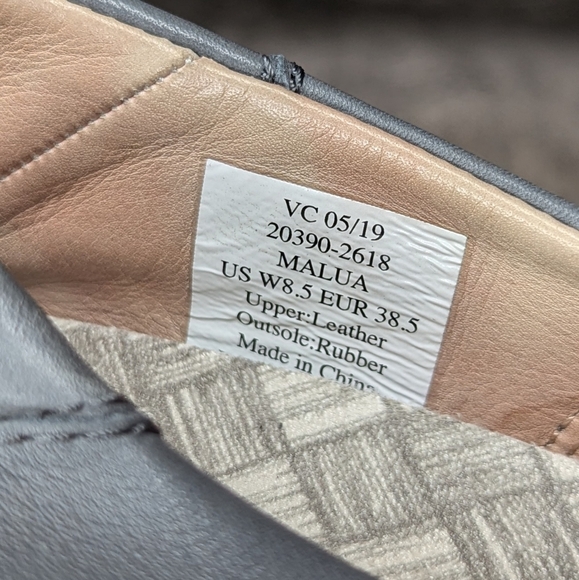 OluKai Malua Slip On Waterproof Leather Sneaker Grey Women's 8.5 - Picture 12 of 14